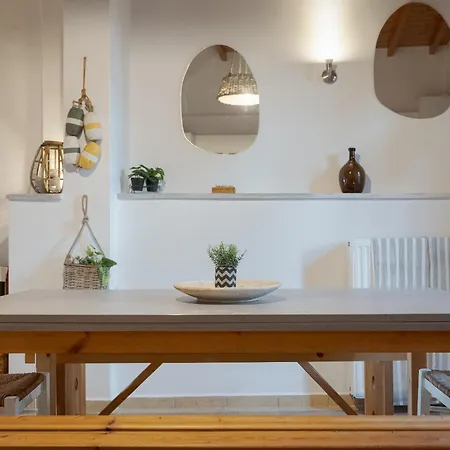 Aura Seafront Apartament