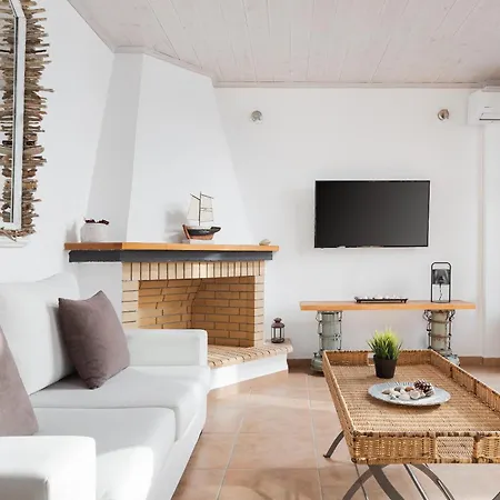 Aura Seafront * Neo Oitilo