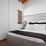 Apartament Aura Seafront Néon Oítilon