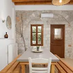 Apartament Aura Seafront Néon Oítilon